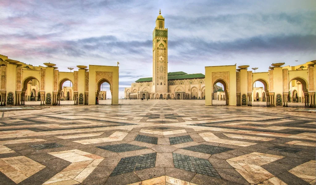 <h1>DAY TRIP TO CASABLANCA AND HASSAN 2 MOSQUE</h1>